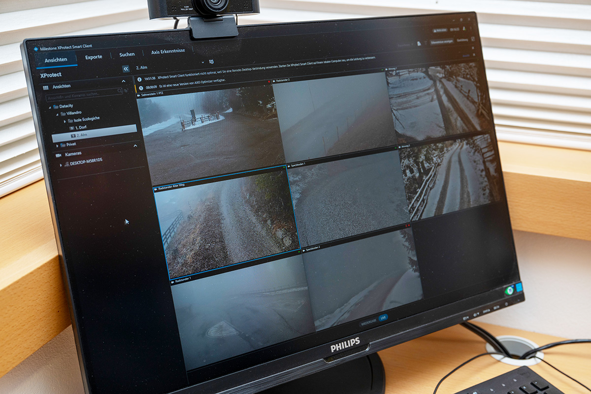 Dashboard showing AI-powered camera feeds for real-time parking occupancy monitoring and mobility management.